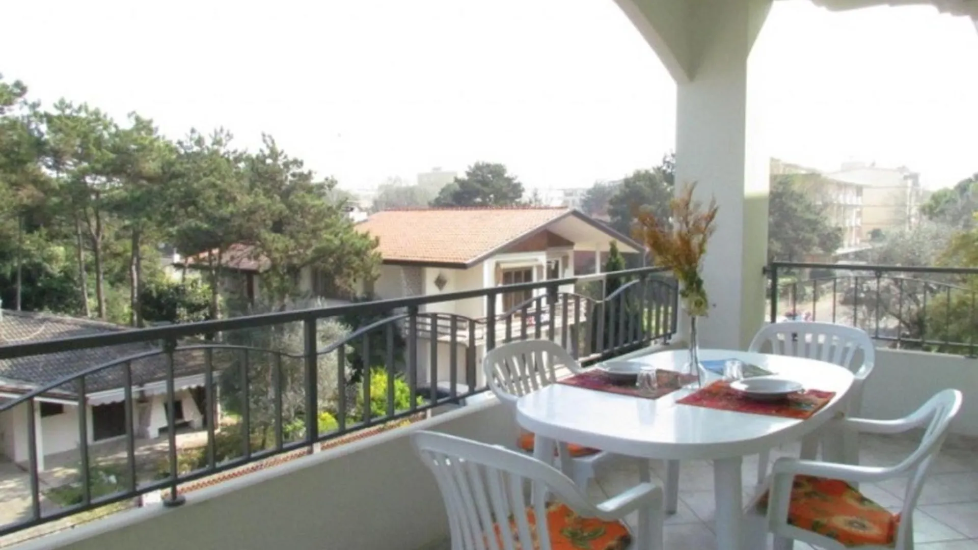 Flat With Large Terrace In Bibione - Beahost Apartment