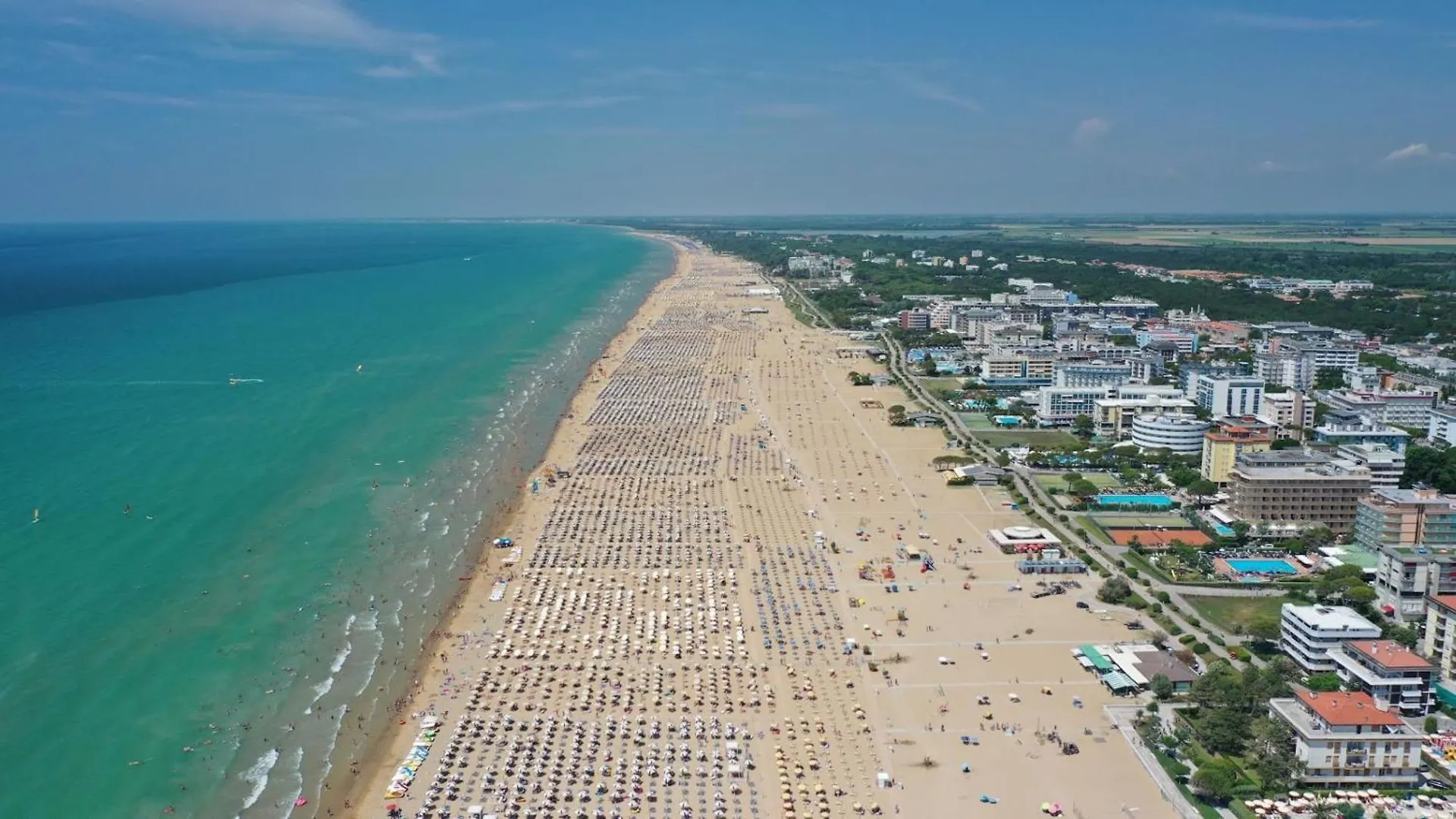 Flat With Large Terrace In Bibione - Beahost Apartment