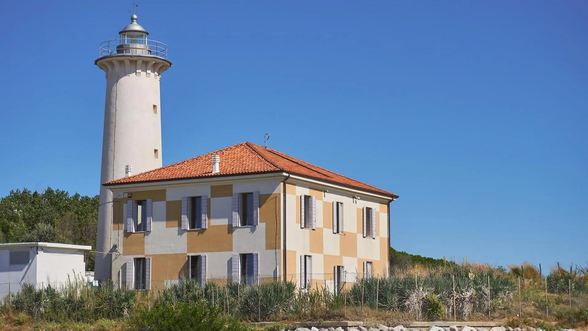 Flat With Large Terrace In Bibione - Beahost Apartment